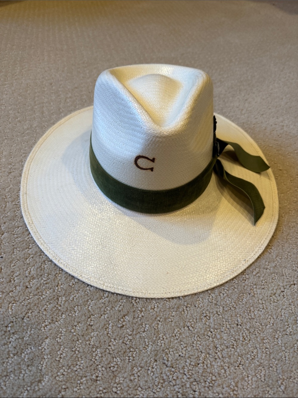 NWT Charlie Horse Women's White Straw hat with Olive Band and Bow